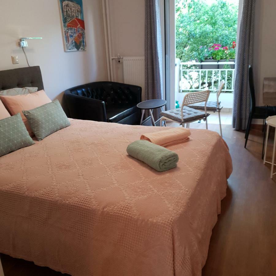 Martelaou Studio 24h To Airport Appartamento Atene